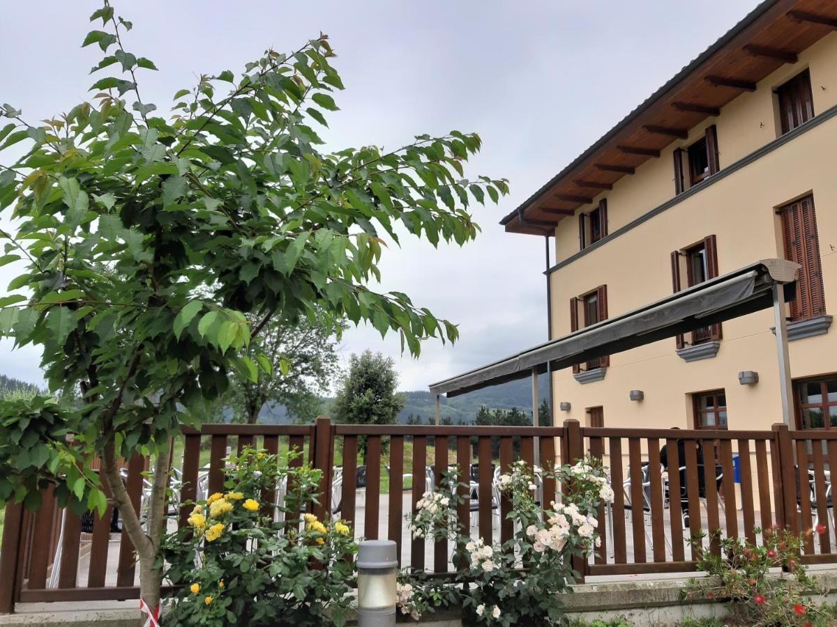 Hotel Santa Ana Arrasate/Mondragon Екстер'єр фото